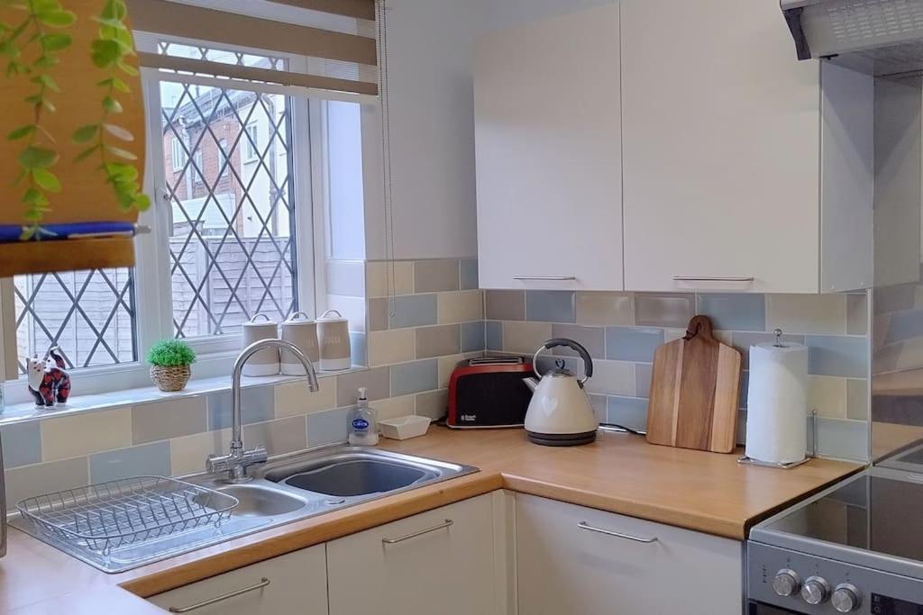 Ludlow Mews Town House With Free Parking Esterno foto